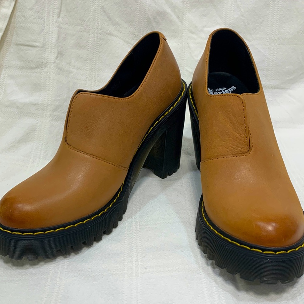 DR. MARTENS CORDELIA BOOTIES